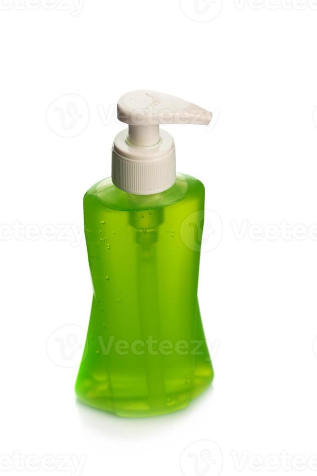 Flasche Flüssigseife oder Creme oder Gesichtswaschspender oder Flüssigkeitsstopper isoliert auf weißem Hintergrund. foto