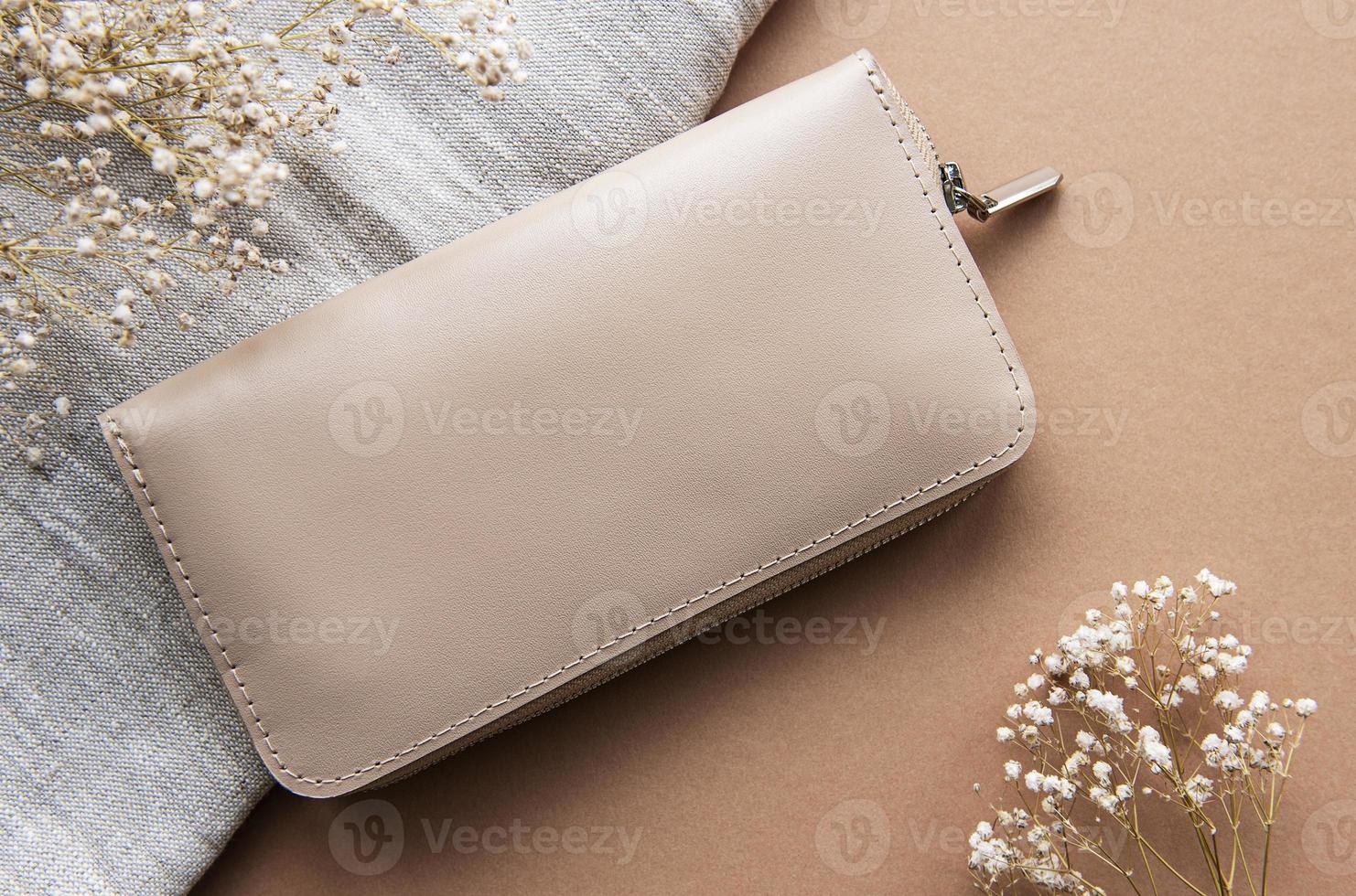 beige leder brieftaschen foto