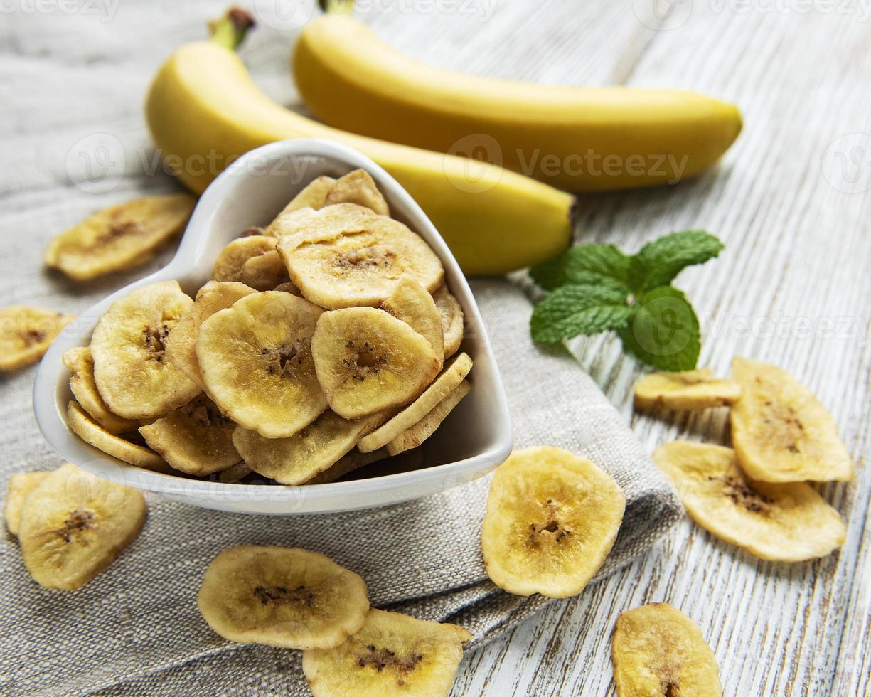 getrocknete kandierte Bananenscheiben oder Pommes foto