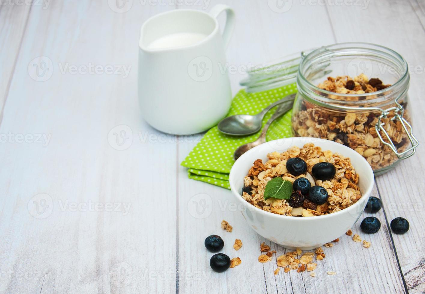 Schüssel mit Müsli foto