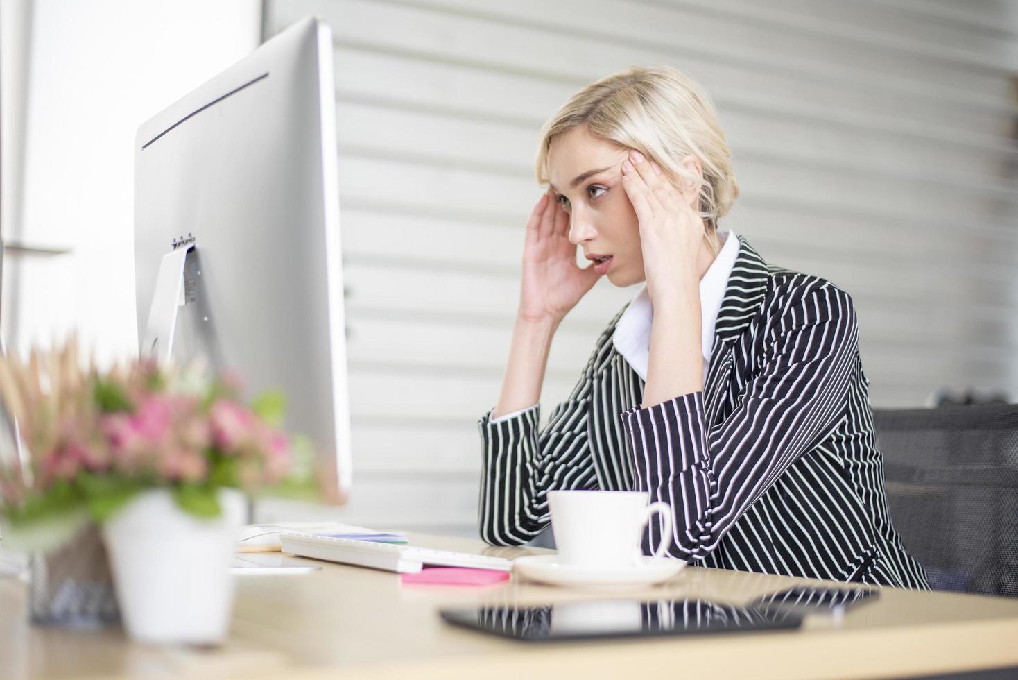 Geschäftsleute sind Stress mit Geschäftsproblemen foto