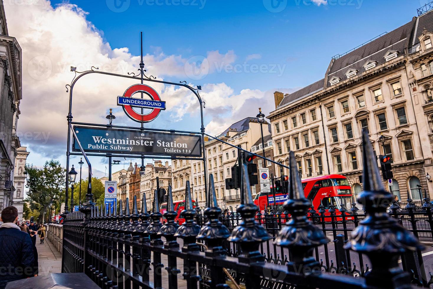 U-Bahn-Schild in Westminster Arch, Jubilee Line, London. foto