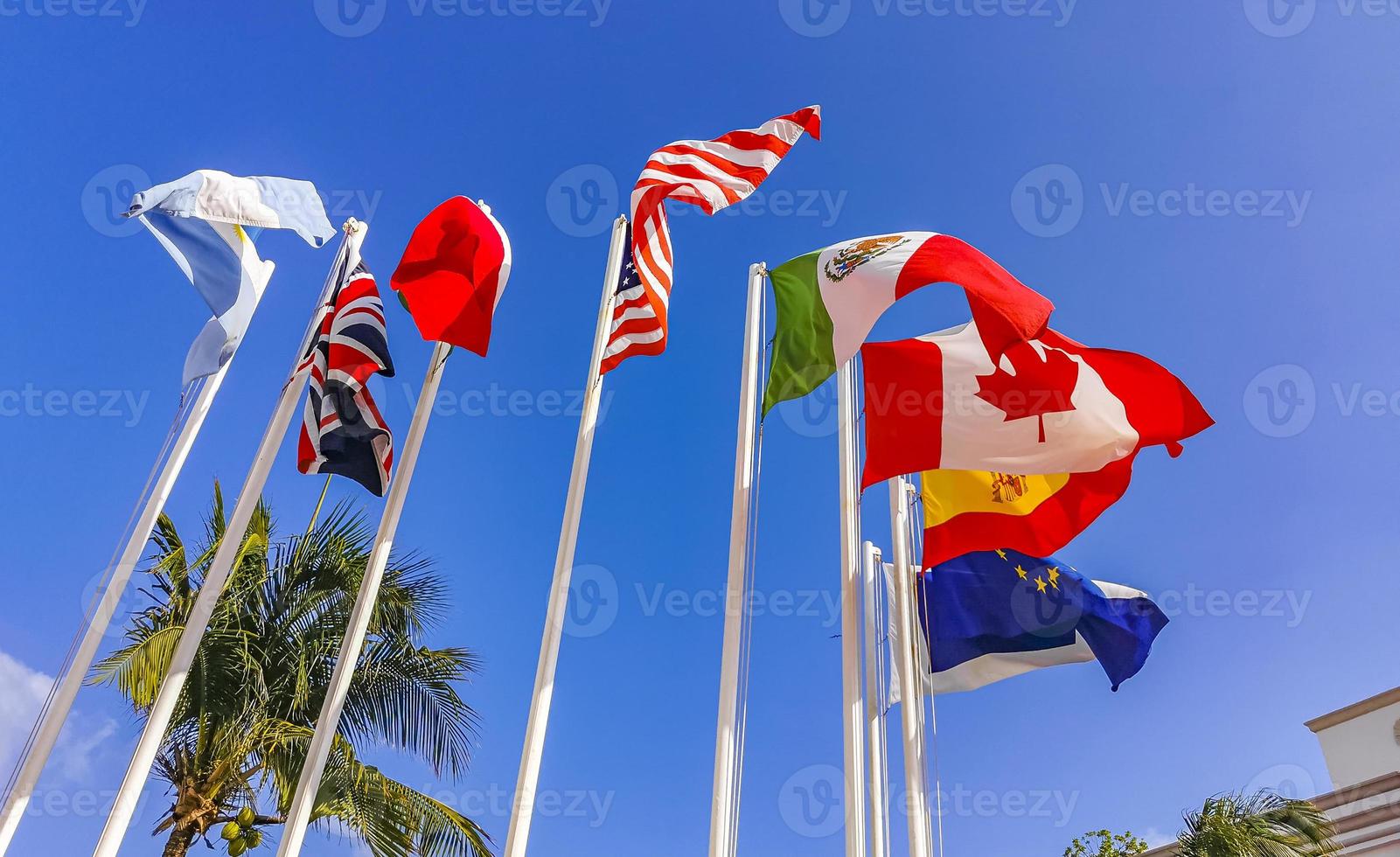 Flaggen vieler Länder wie Spanien Vereinigte Staaten Kanada Mexiko. foto