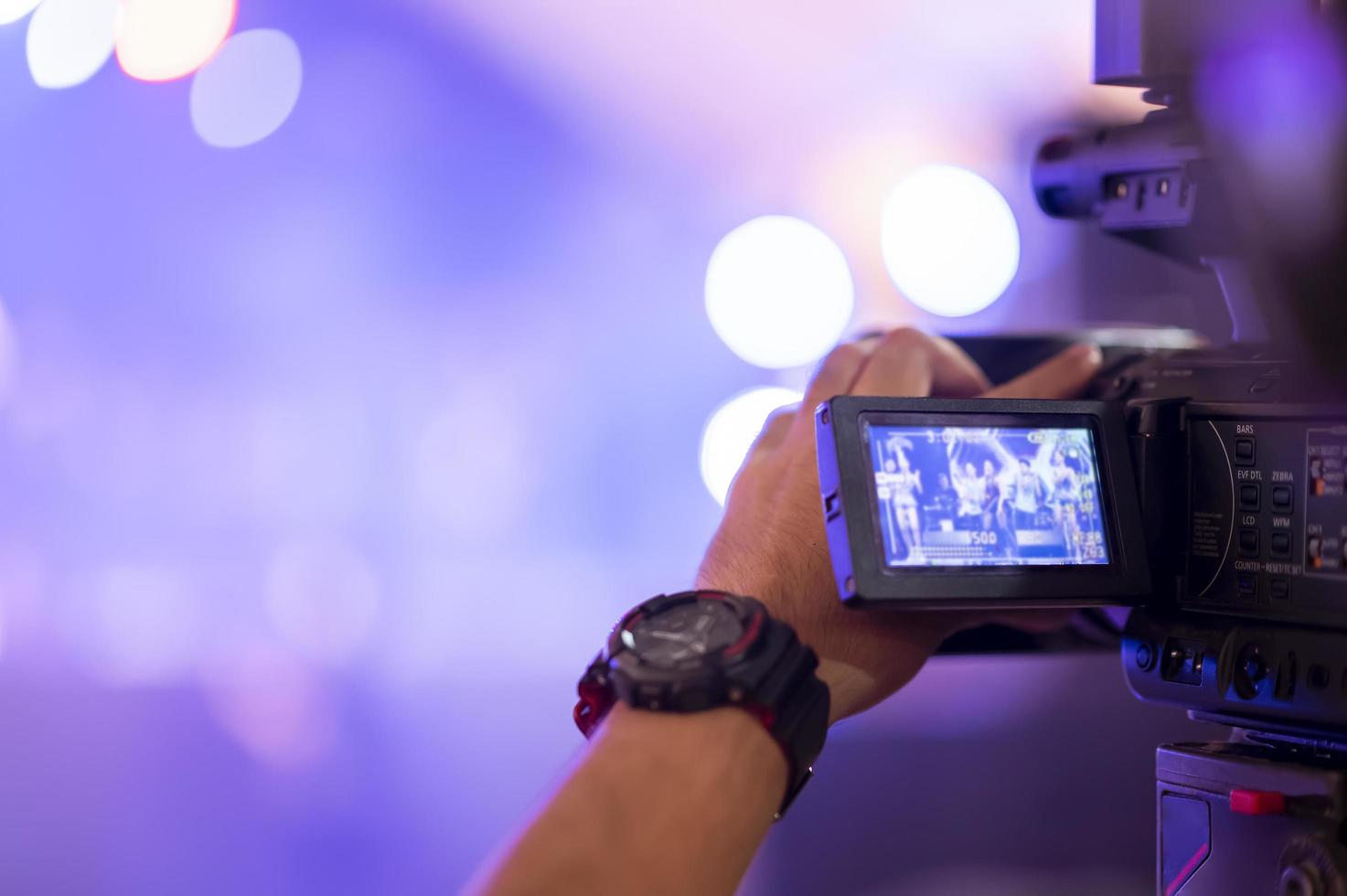 Journalisten zeichnen Meeting Konferenz auf foto