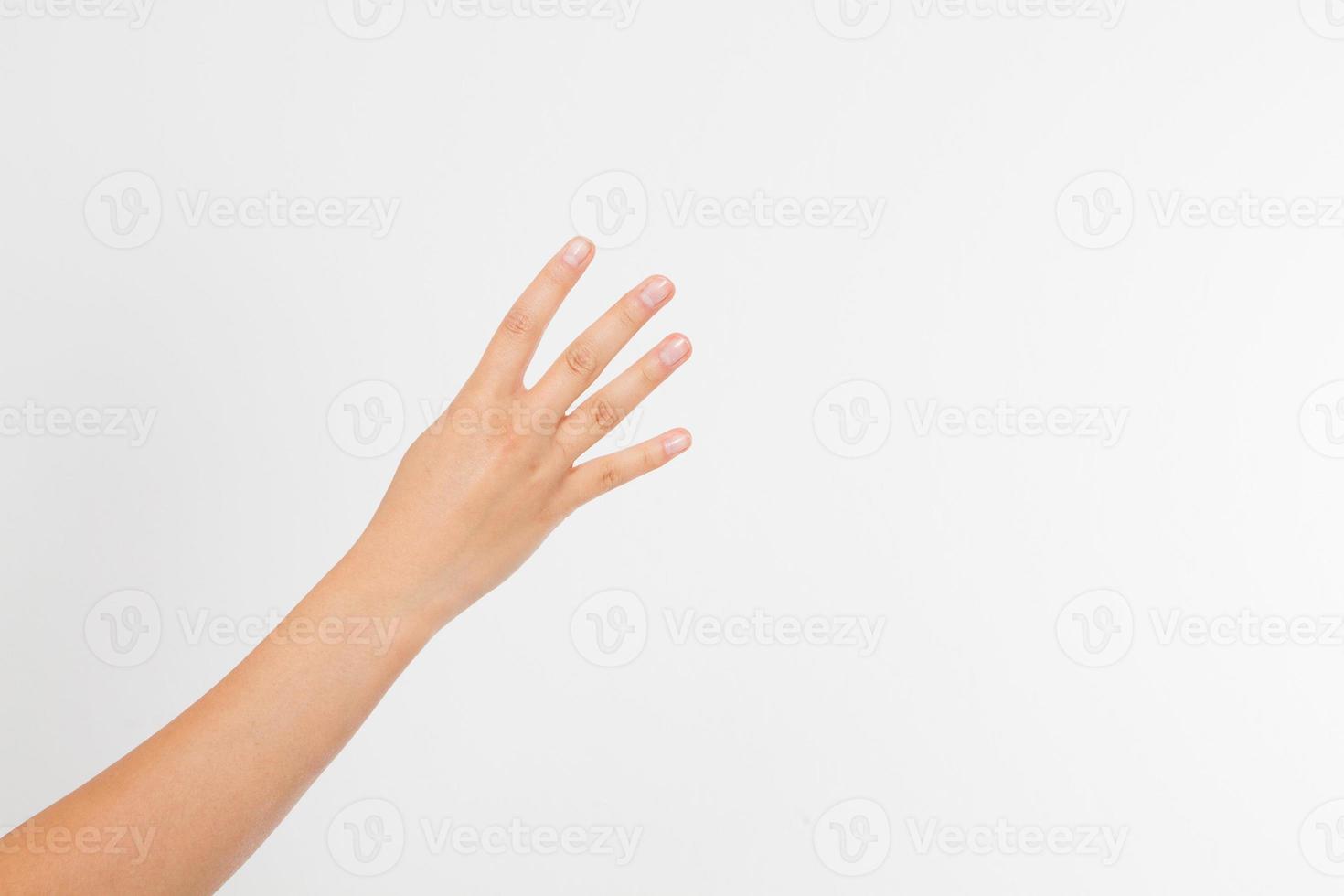 Frauenhand zeigt drei Finger als Nummer drei auf weißem Hintergrund.  8701678 Stock-Photo bei Vecteezy