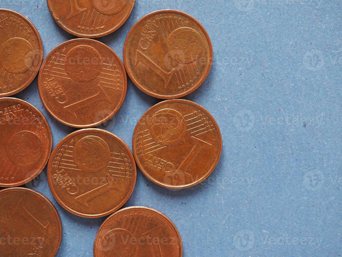 1-Cent-Münze, Europäische Union, gemeinsame Seite über Blau mit Kopier-Spa foto