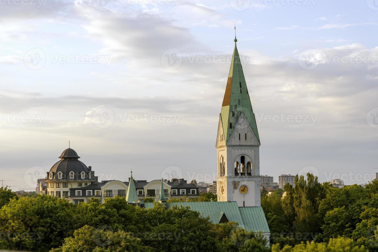 das kaliningrader puppentheater, das gebäude war ursprünglich die königin-luise-gedächtniskirche in kenigsberg foto