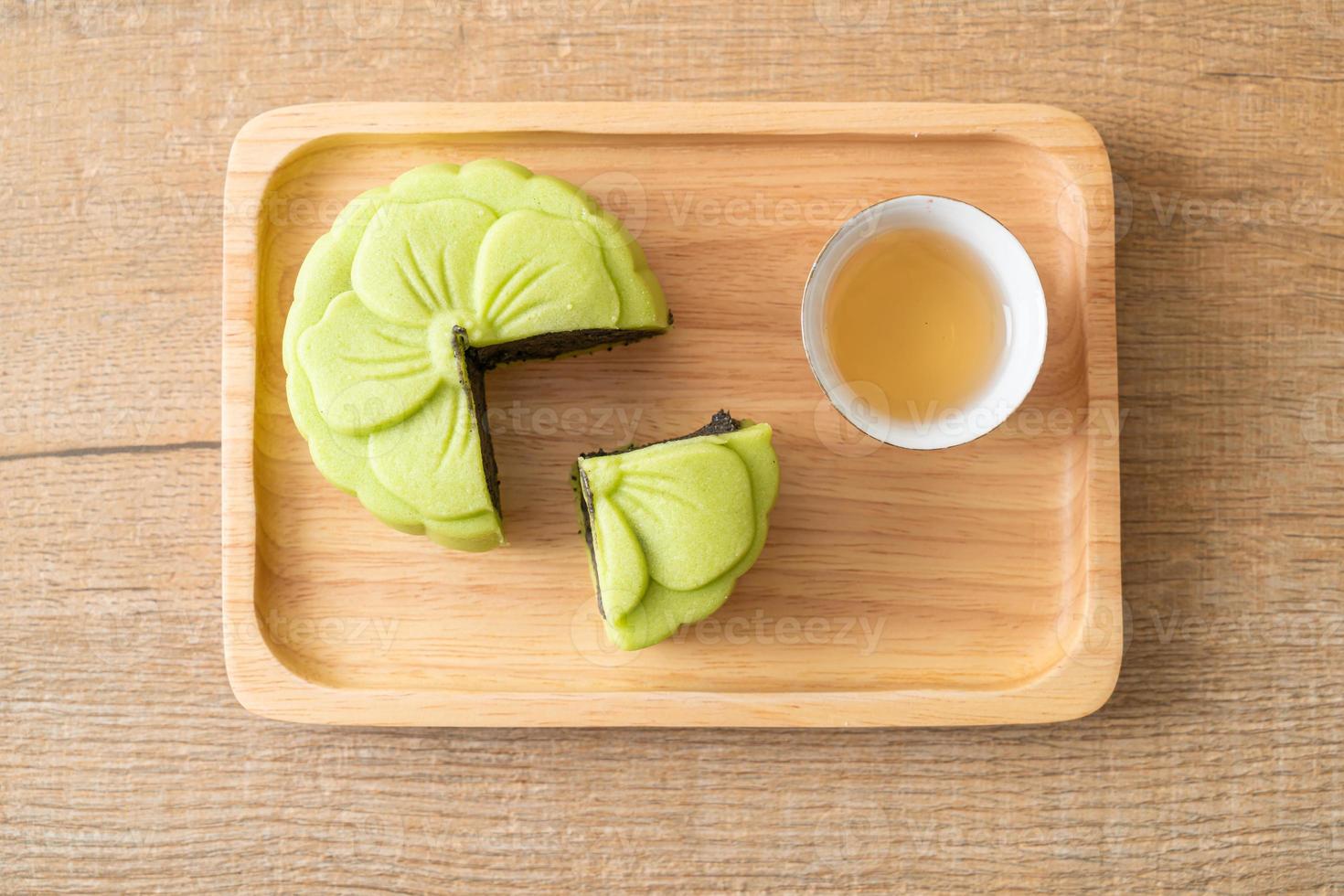 chinesischer mondkuchen grüner teegeschmack foto