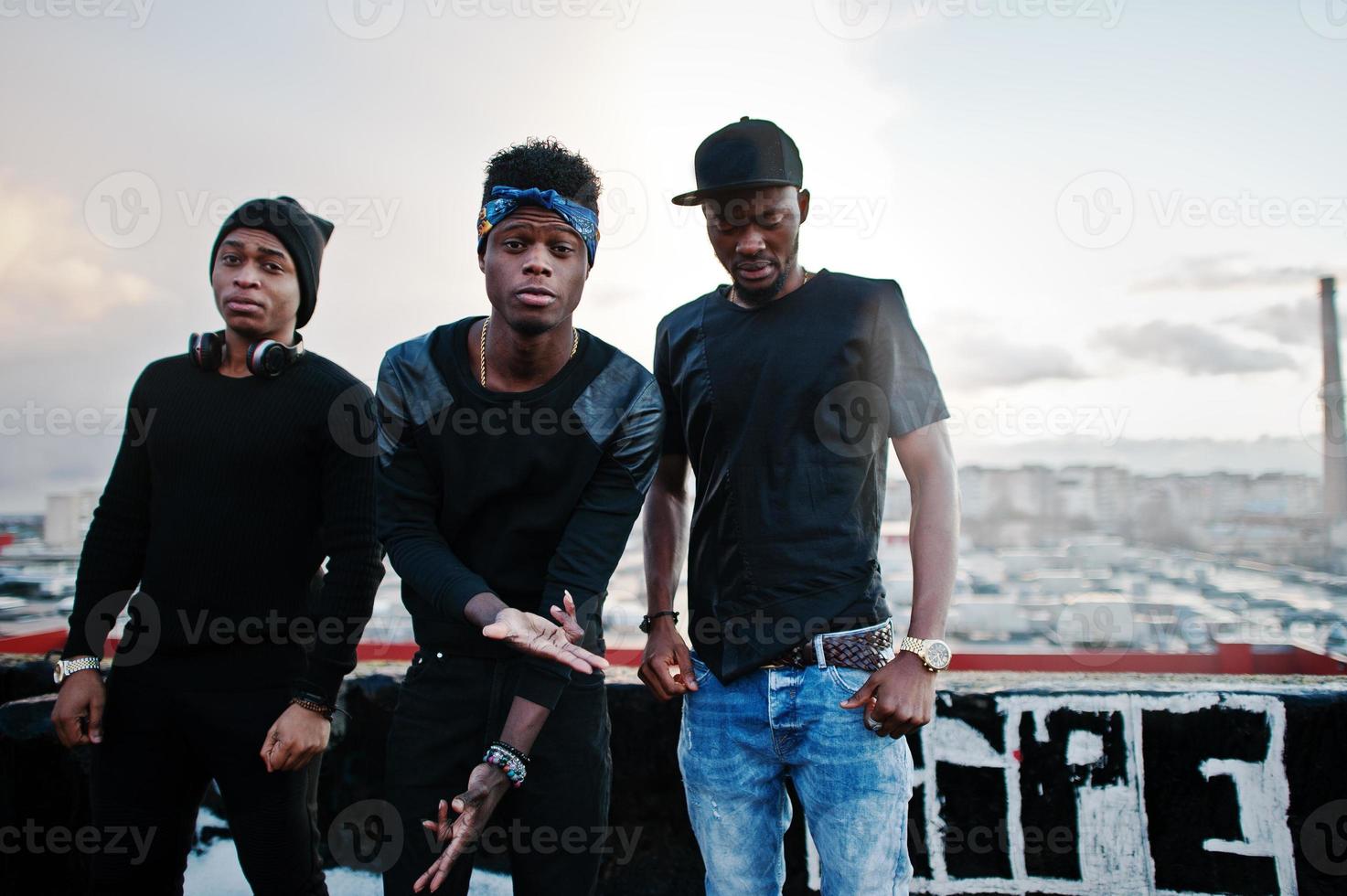 Drei Rap-Sänger-Band auf dem Dach foto