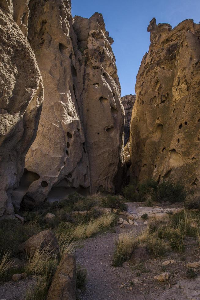 Spur in Loch in der Wand, Banshee-Schlucht, Mojave-Wüste foto