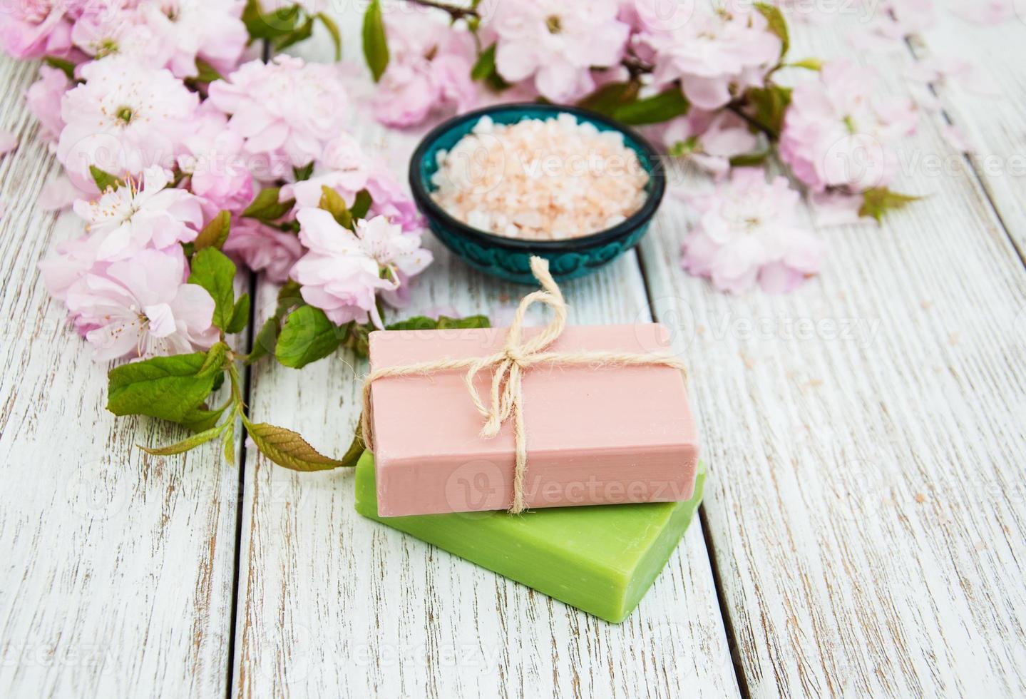 Spa-Produkte mit Sakura-Blüte foto