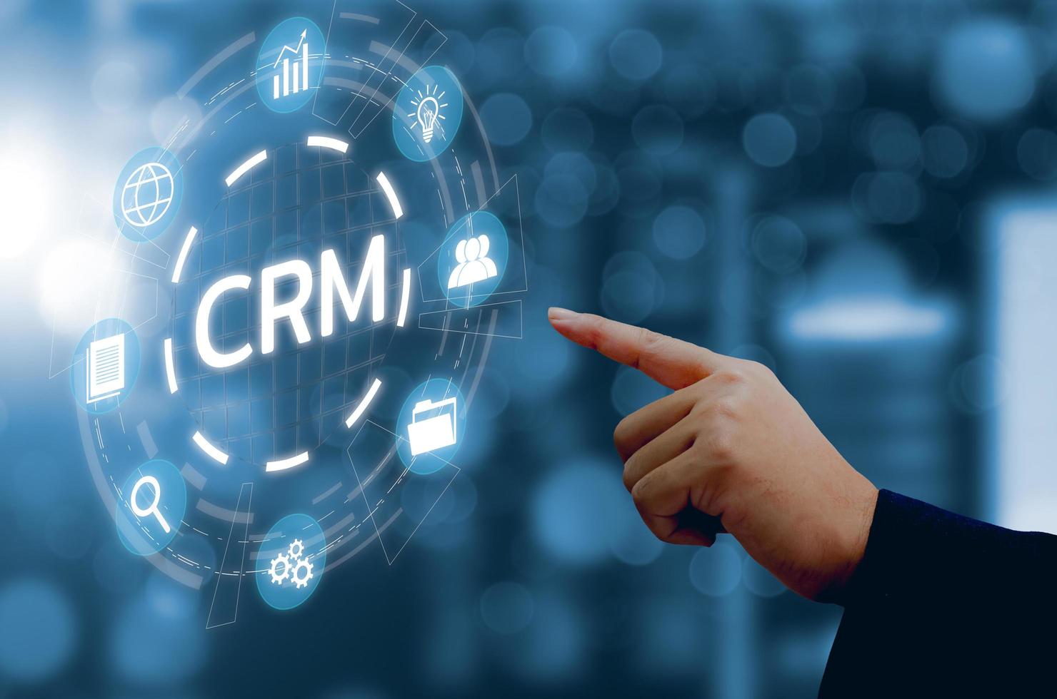 crm kundenbeziehungsmanagement-automatisierungssystem software.business-technologie auf virtuellem bildschirmkonzept. foto