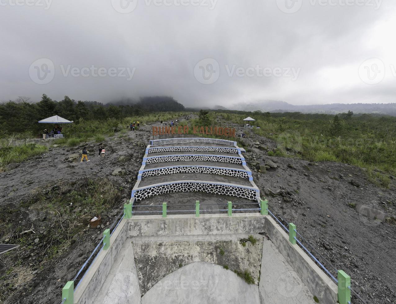 Luftaufnahme des Bunkers Kaliadem Yogyakarta Indonesien. Yogyakarta, Indonesien - Oktober 2020 foto