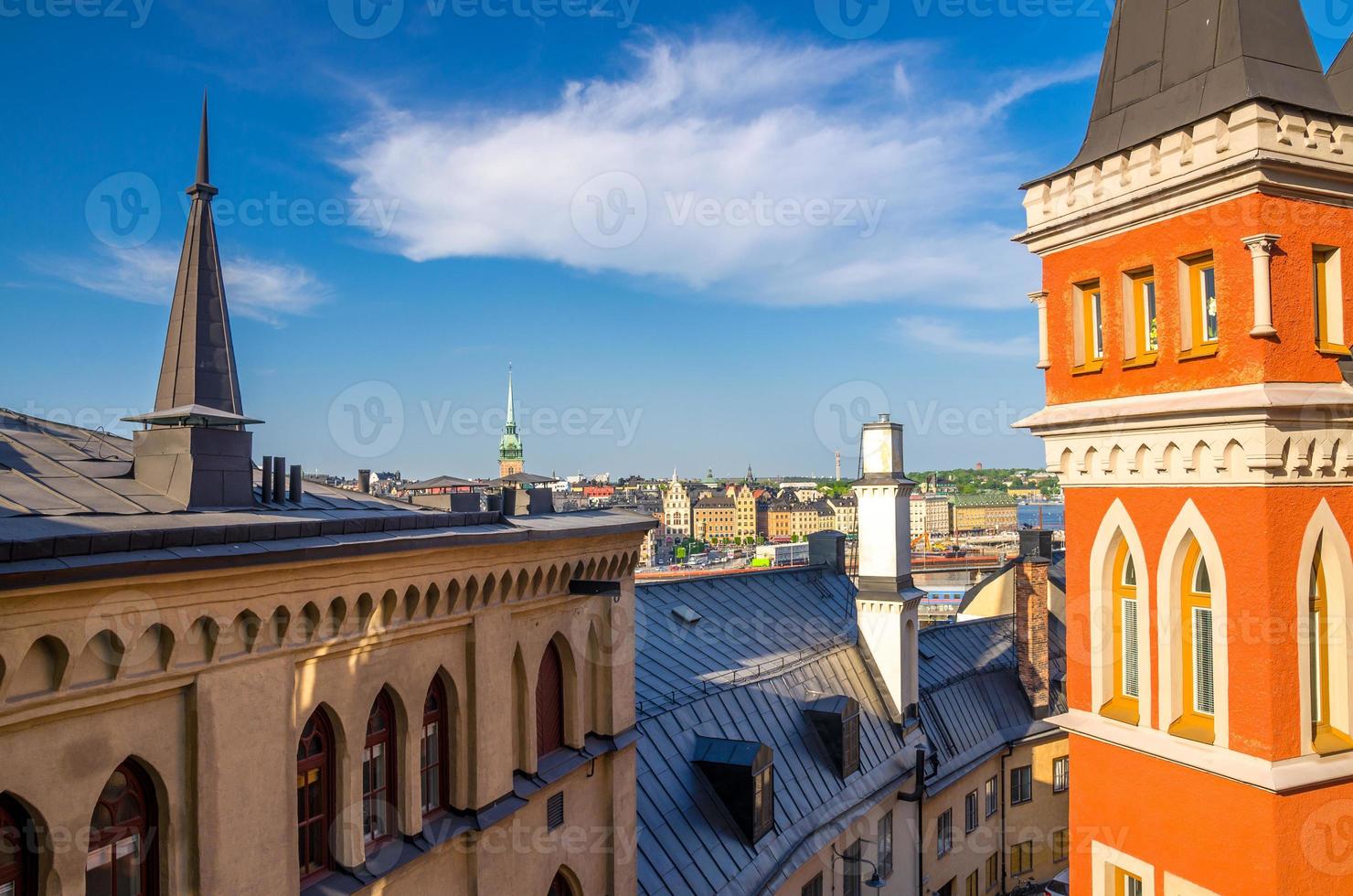 dächer typischer schwedenhäuser gebäude, stockholm, schweden foto