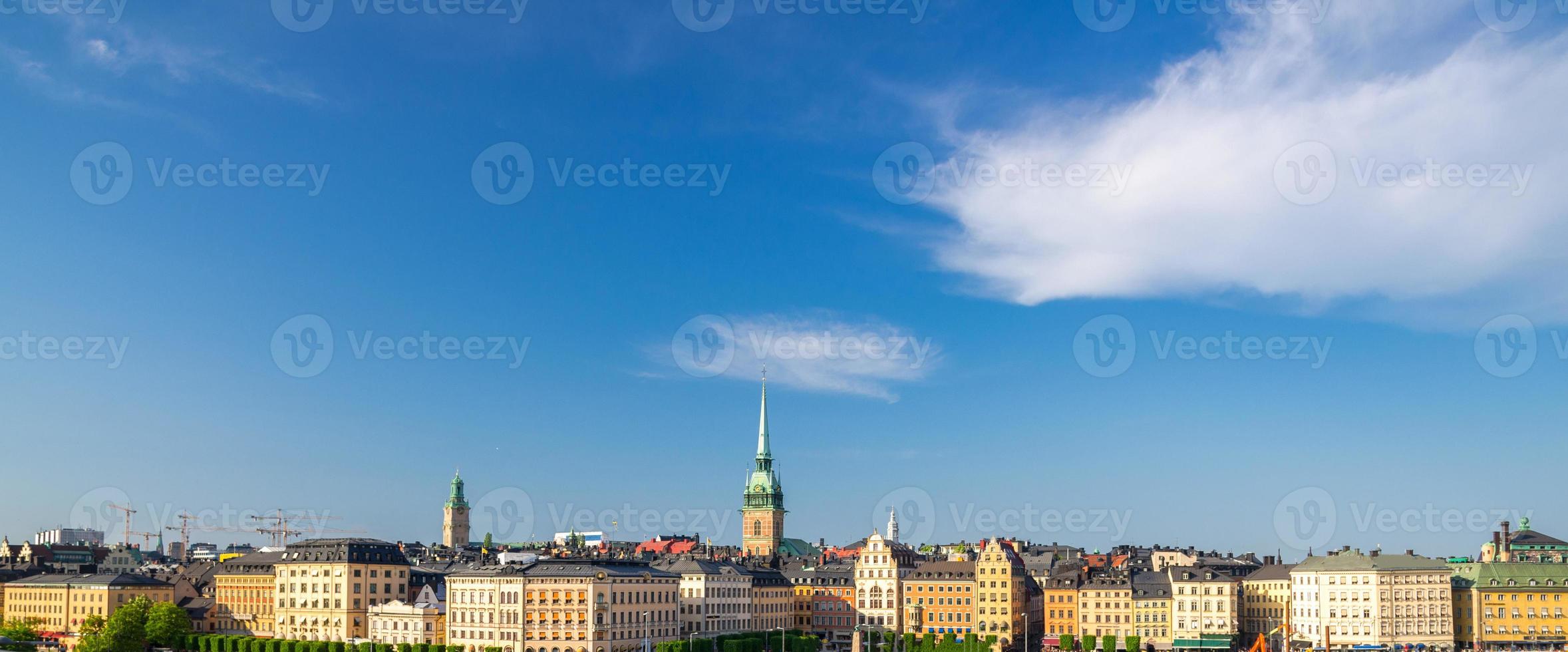 luftaufnahme der skyline von stockholm mit traditionellen gebäuden, schweden foto