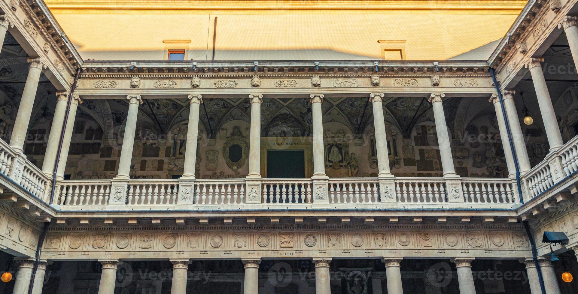 der bo-palast palazzo del bo gebäudehof, historischer sitz der universität von padua foto