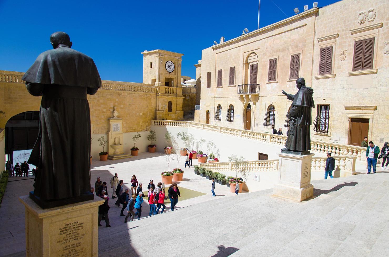 Blick auf die Kathedrale in der alten mittelalterlichen Cittadella-Turmburg, auch bekannt als Zitadelle foto