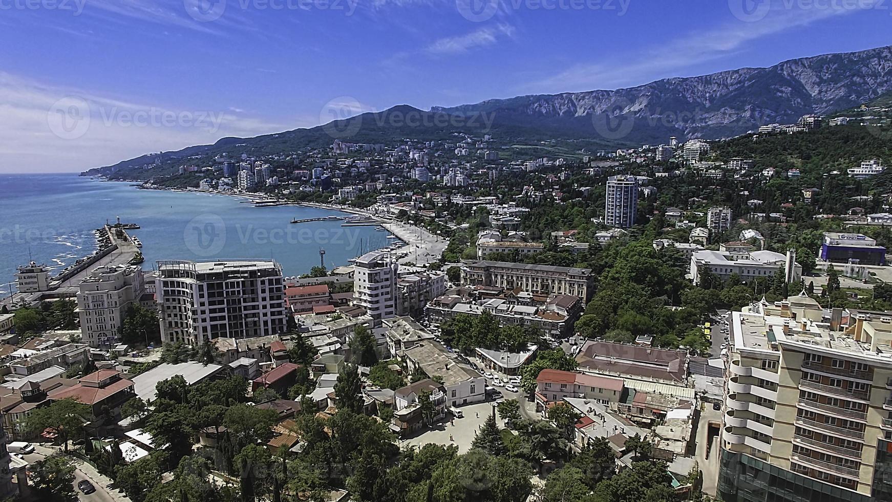 Luftaufnahme des Stadtbildes von Jalta. Krim foto