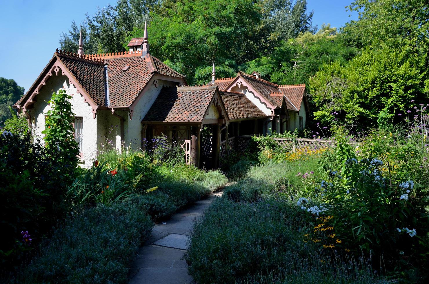 Haus mit Kräutergarten foto