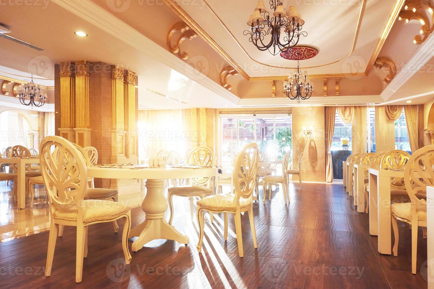 Neues und sauberes Luxusrestaurant im europäischen Stil. amara dolce vita luxushotel. Erholungsort. tekirowa-kemer foto