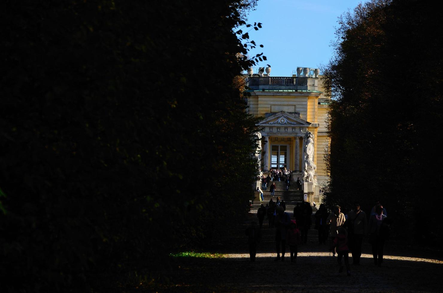 Blick auf die Gloriette des Schlosses in Wien foto