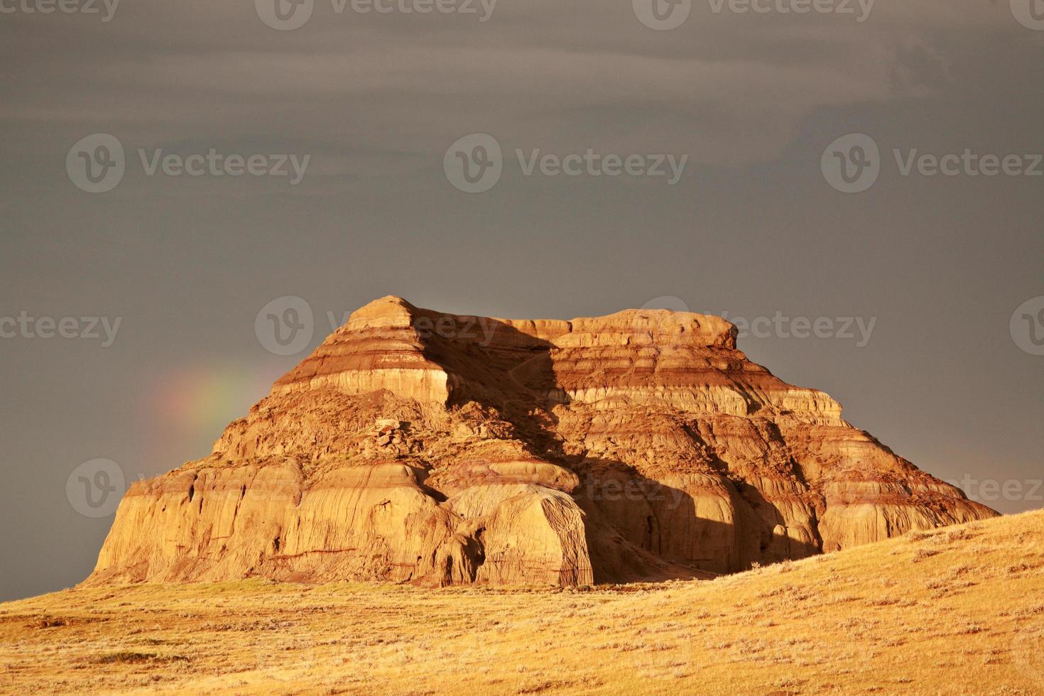 Castle Butte im großen schlammigen Tal von Saskatchewan foto