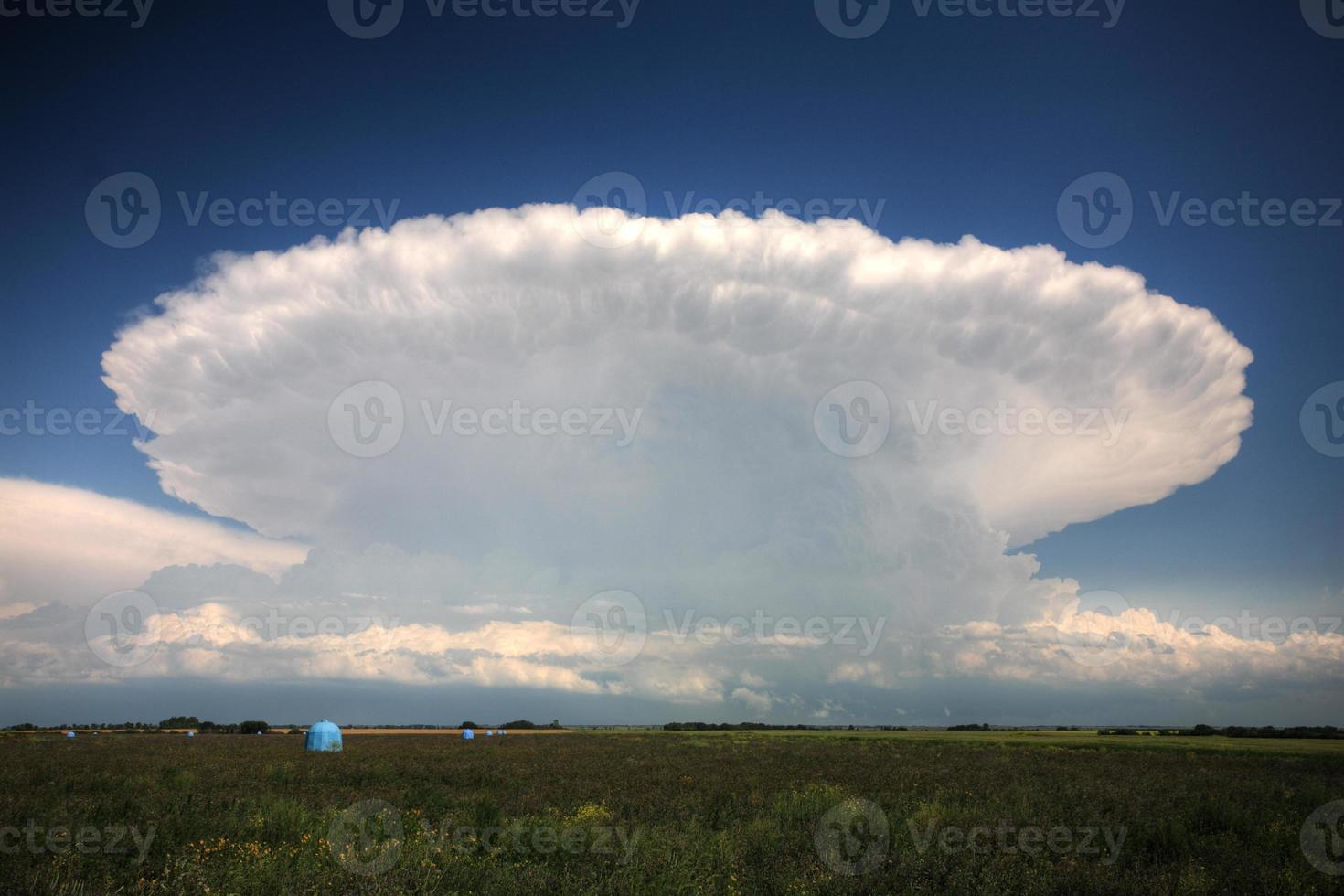 Gewitterwolken über Saskatchewan foto