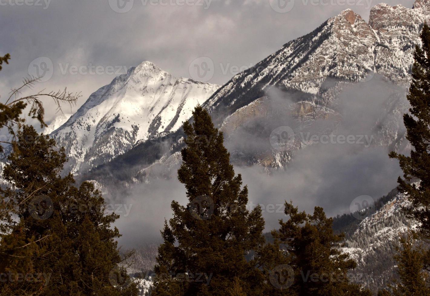 felsige Berge im Winter foto