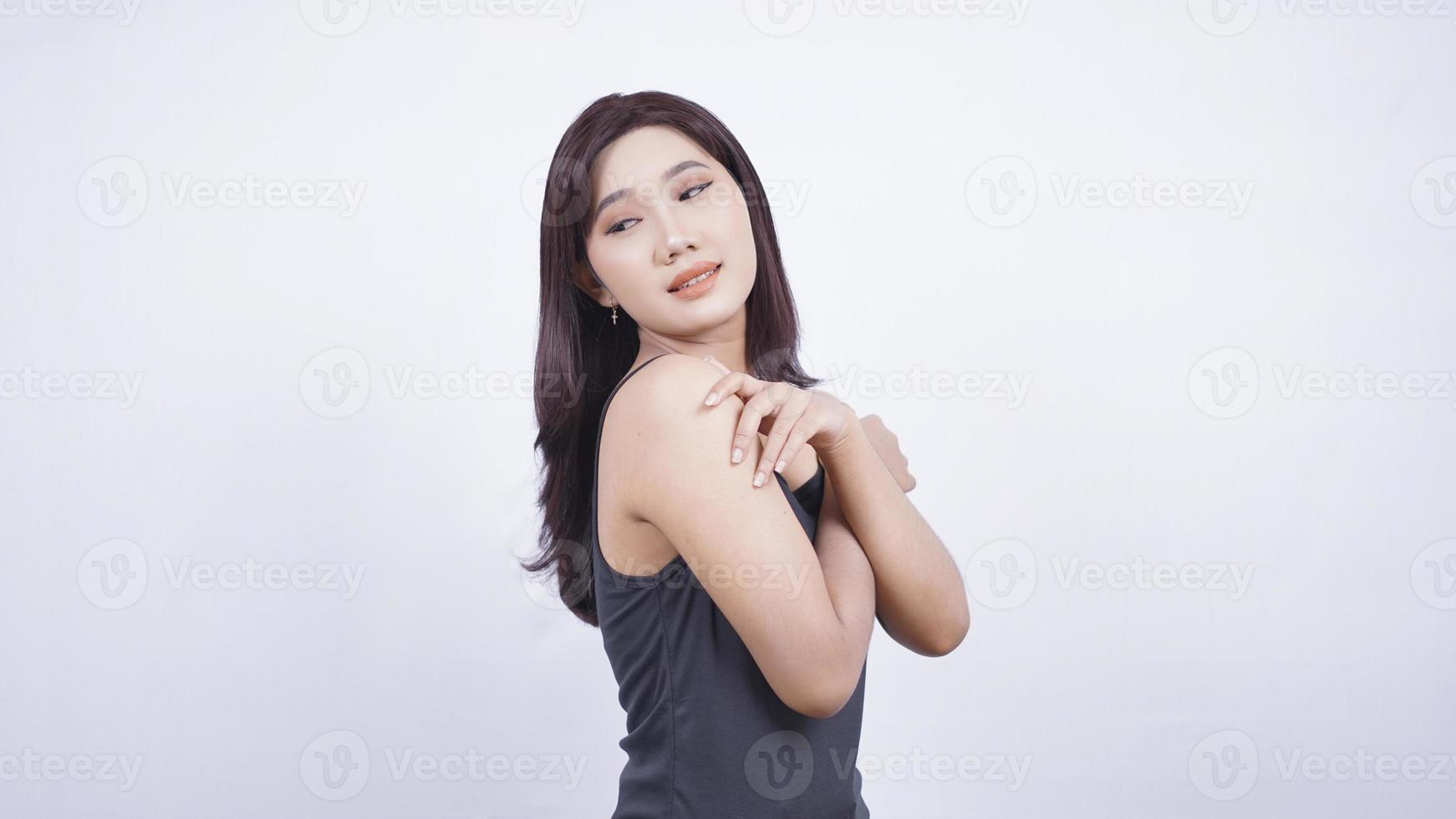 schöne asiatische Make-up koketten Stil isoliert auf weißem Hintergrund foto