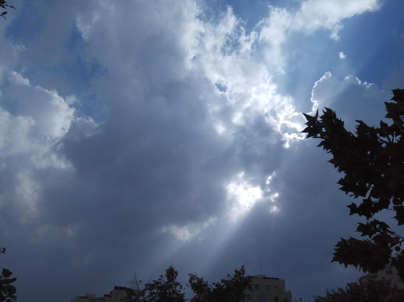 erstaunliche wolken in israel schöne aussicht auf das heilige land foto