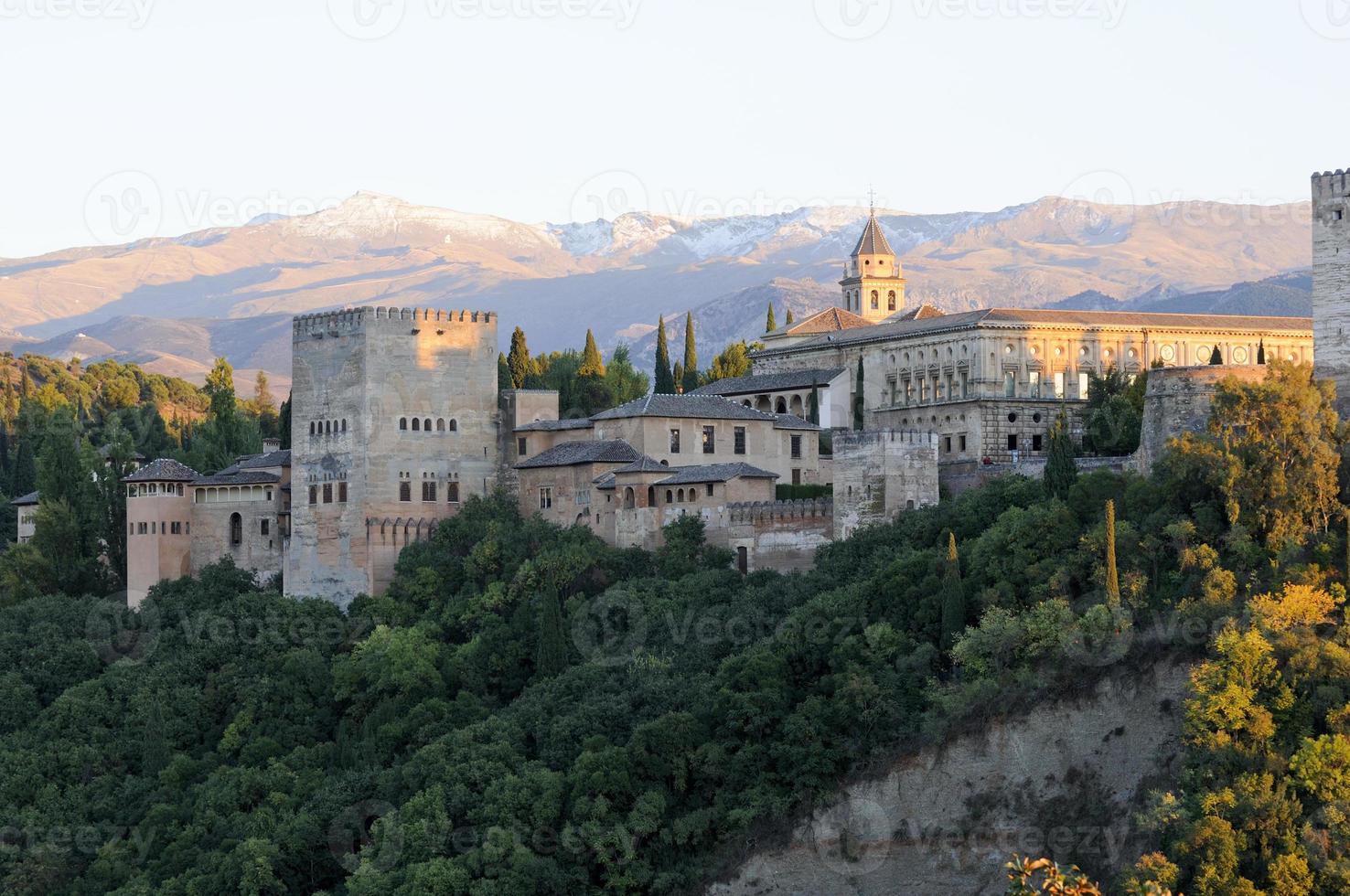 alhambra und granada landschaft von albaicin foto