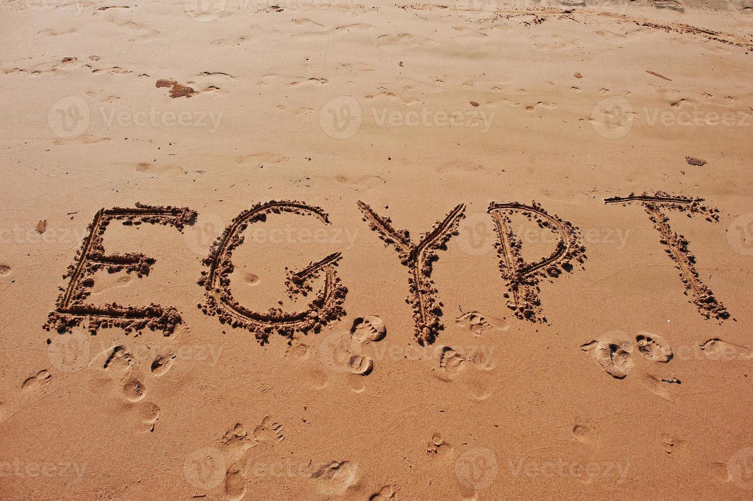 Ägypten in den Sand am Strand geschrieben foto