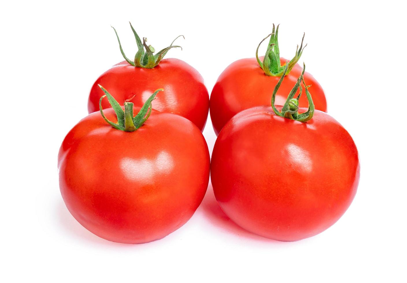 frische Tomaten isoliert auf weißem Hintergrund. foto