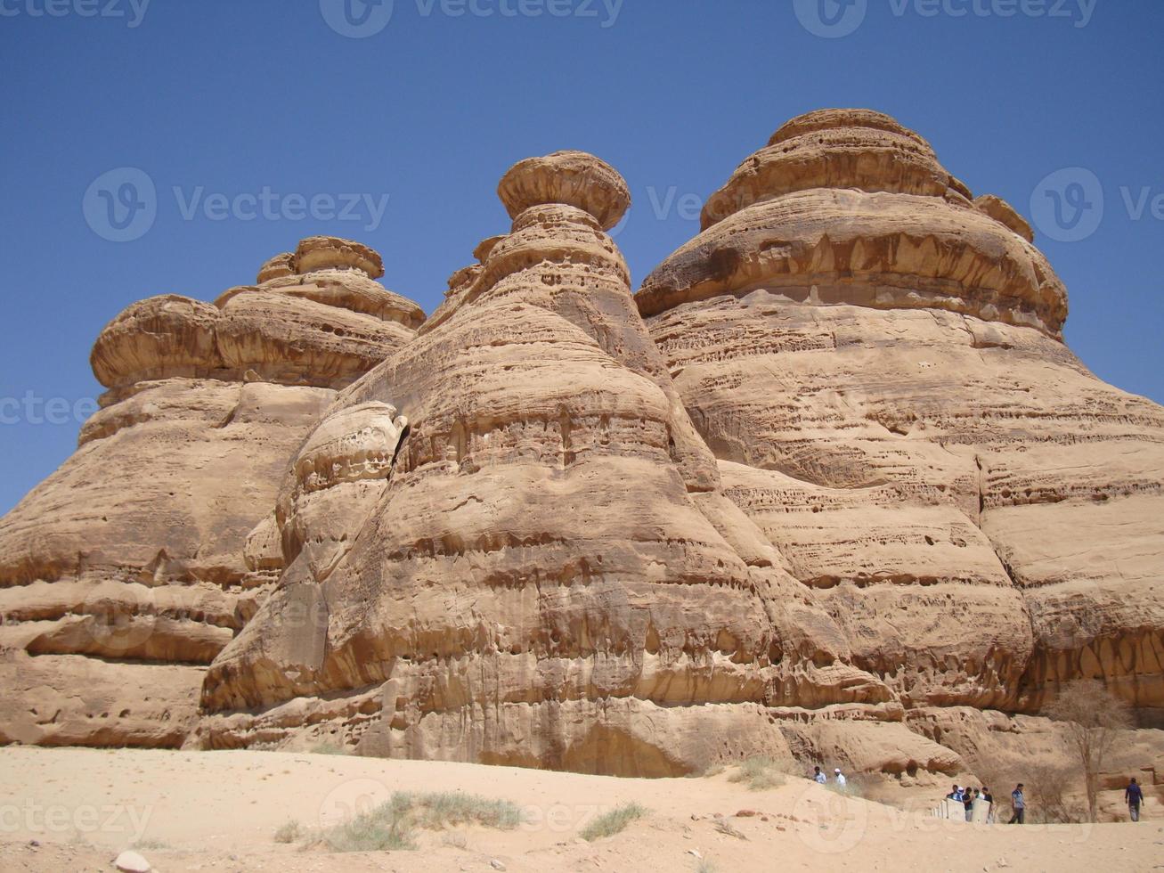 Madain Saleh - Saudi-Arabiens stille Wüstenstadt foto