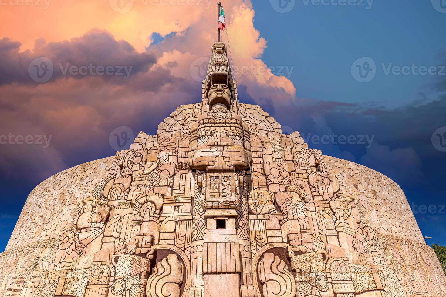 Merida, ein ikonisches Heimatdenkmal Monumento a la Patria am Runabout des Paseo de Montejo foto