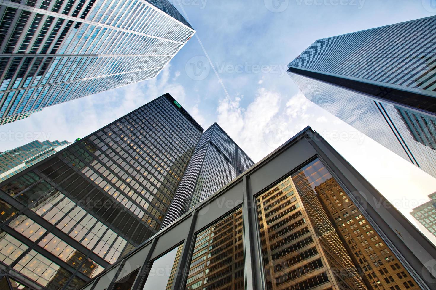 malerische skyline des finanzviertels von toronto und moderne architekturskyline foto