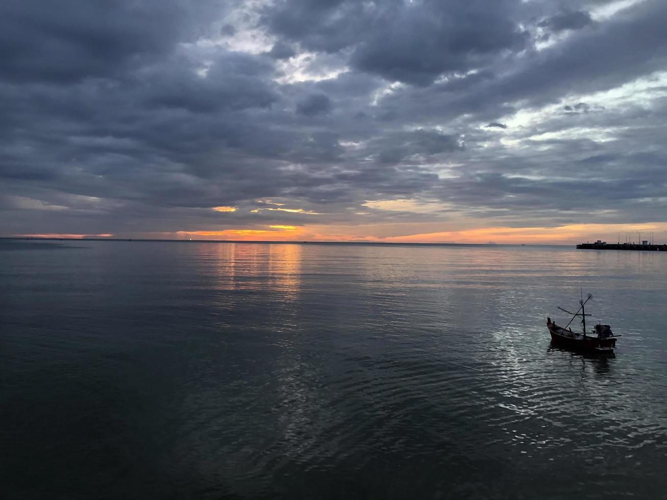 Sonnenuntergang auf Meerblick Hintergrund foto