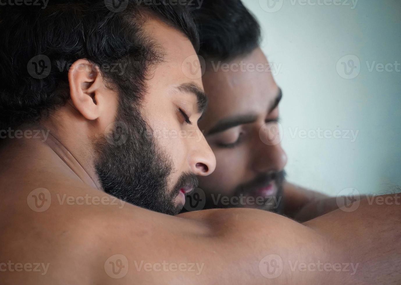 Selbstliebe-Konzept Mann im Spiegel foto