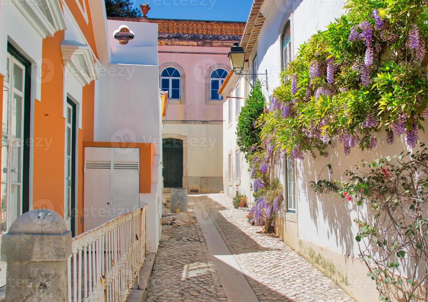 malerische straßen von cascais im historischen stadtzentrum foto