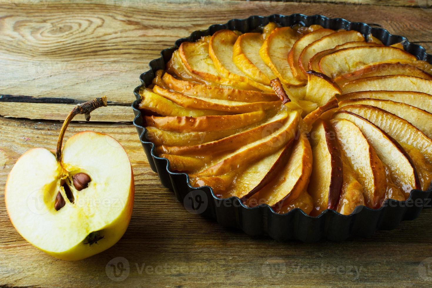 rustikaler Apfelkuchen hautnah foto