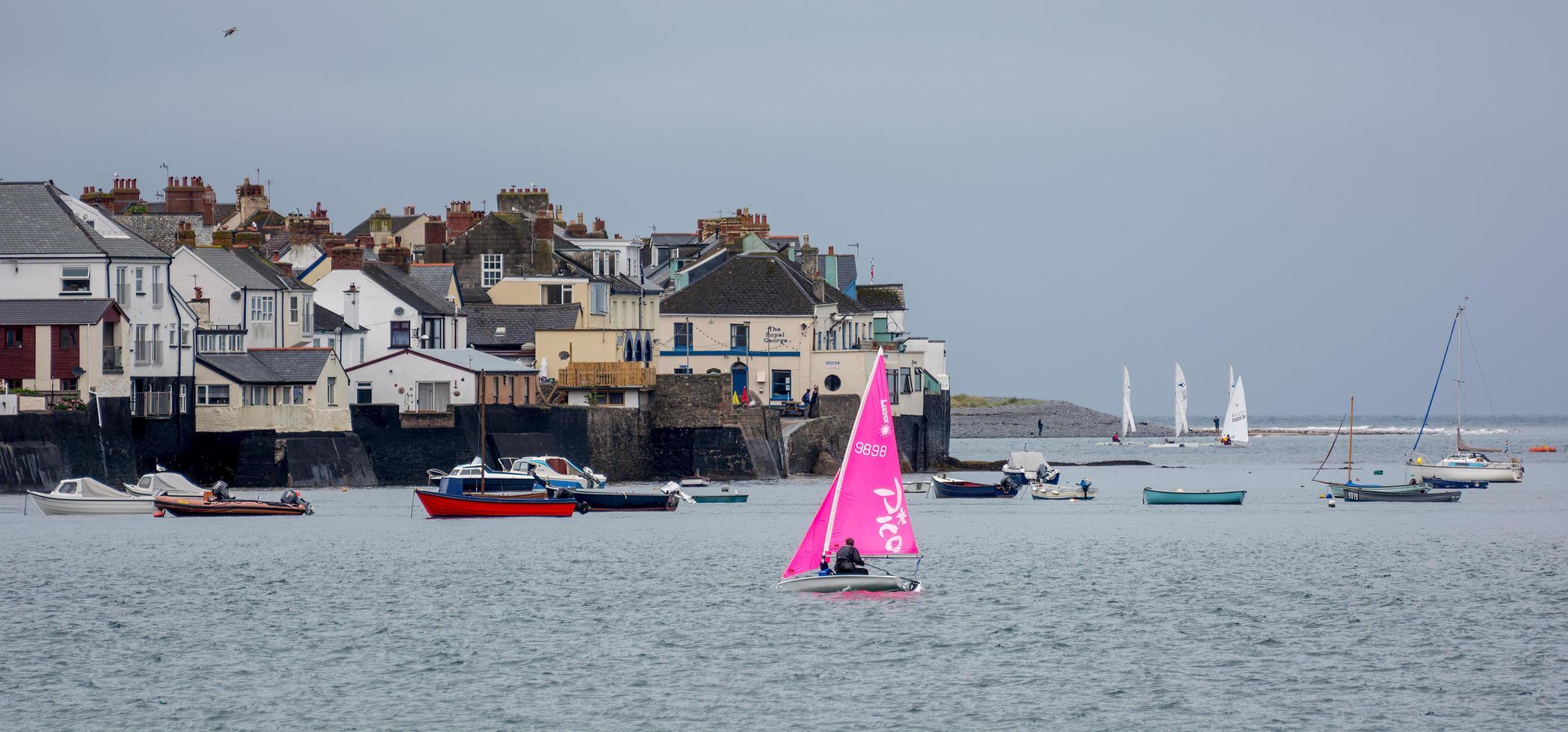 appledore, devon, uk, 2013. segeln in der torridge and taw mündung foto