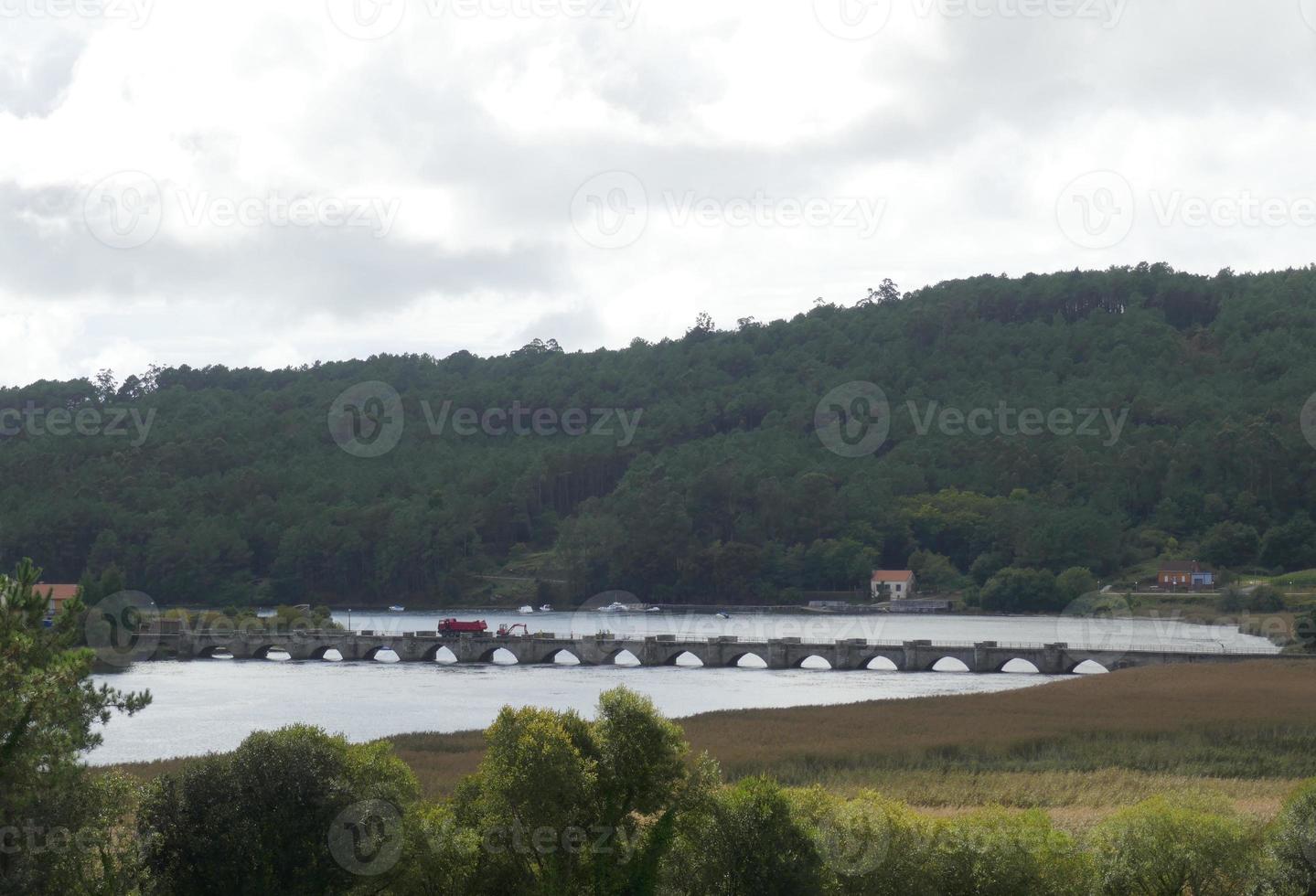 Blick auf das Dorf Ponte Nafonso in Noia foto