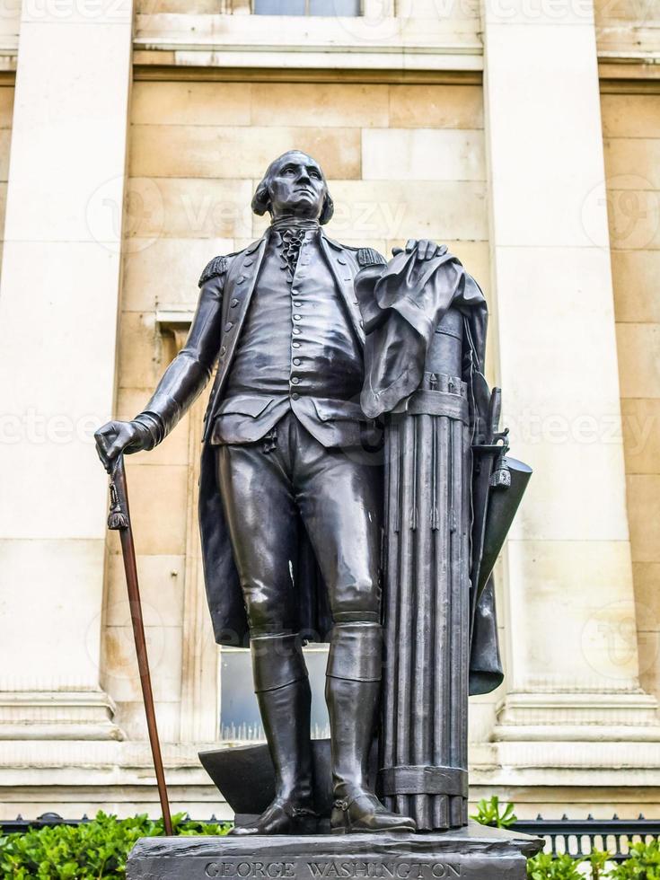 hdr george washington statue in london foto