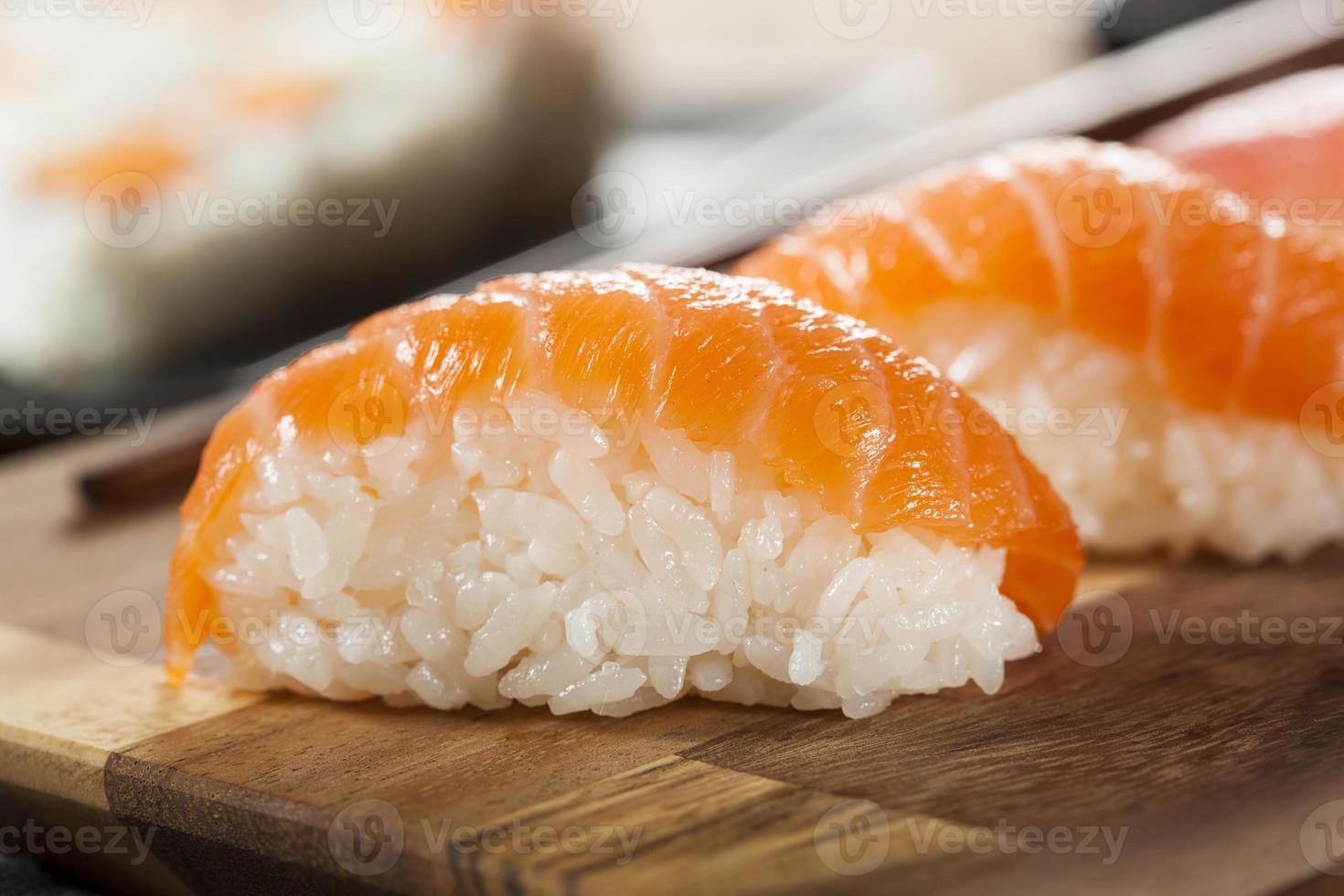 gesundes japanisches Nigiri-Sushi foto