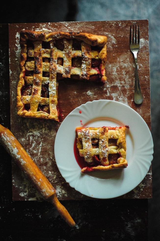 Kuchen mit Pfirsichen foto