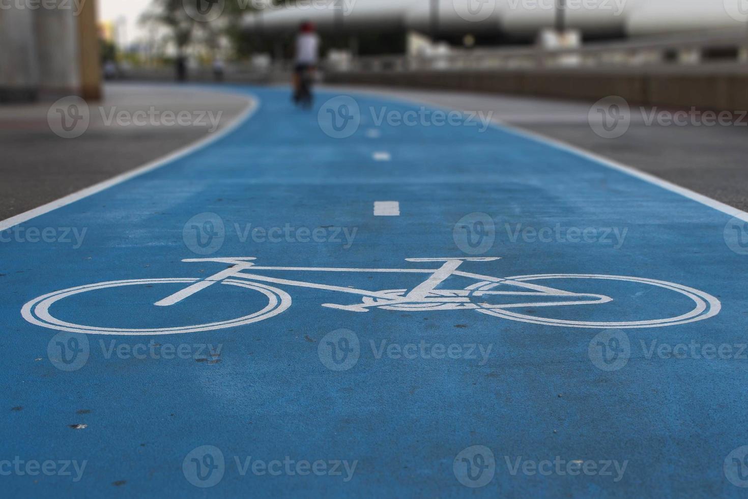 Fahrrad fahren, die einzige Möglichkeit für Radfahrer foto