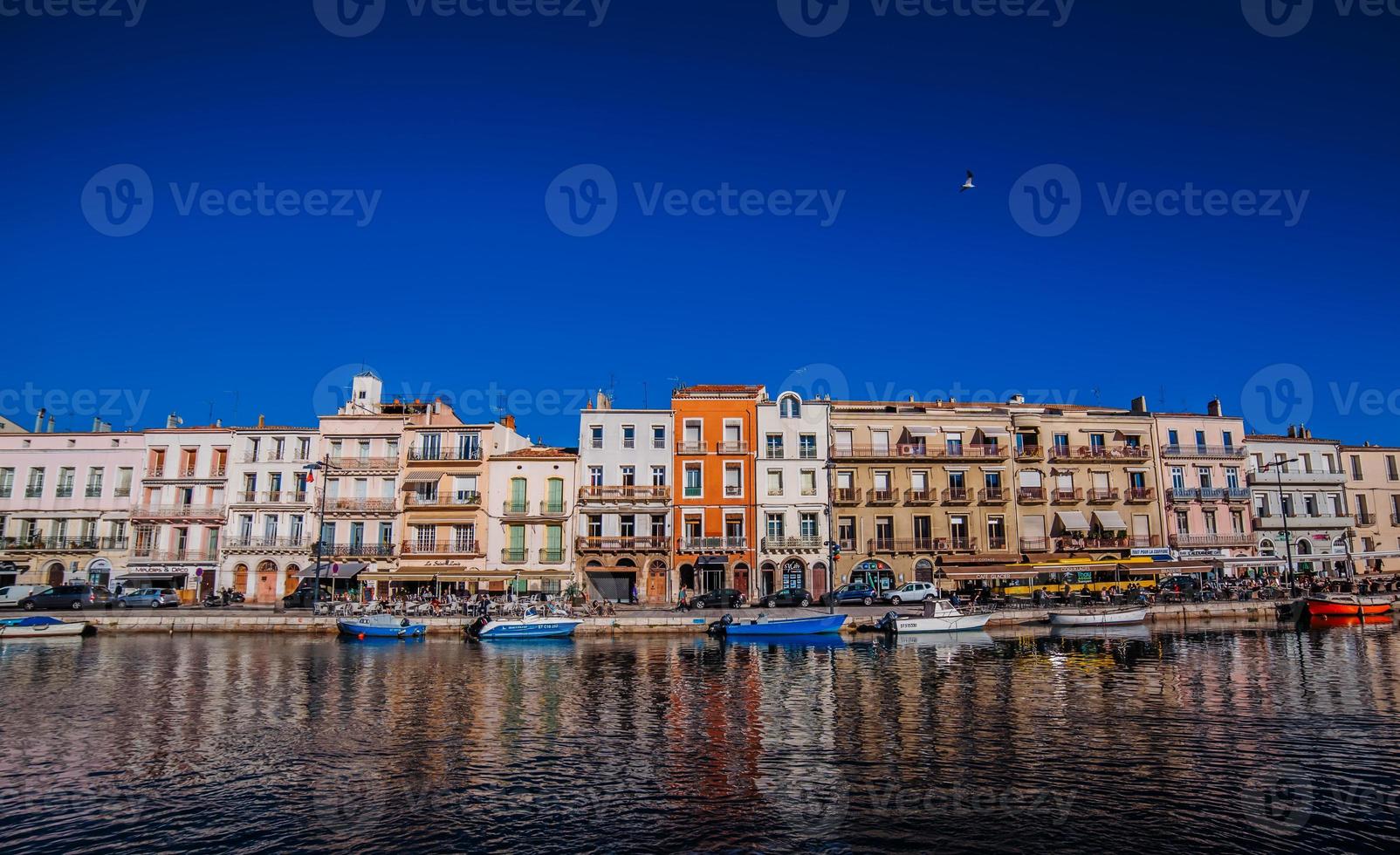 Kanal und Häuser in Sete Frankreich foto