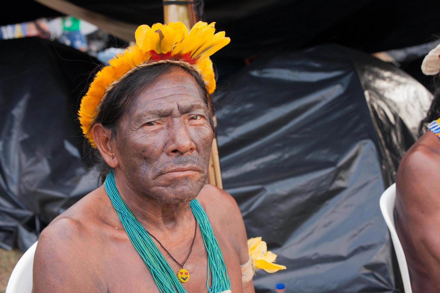 brasilia, df, brasilien-12. april 2022 tausende indigene eingeborene aus ganz brasilien kommen nach brasilia, für das jährliche kostenlose landlager oder acampamento terra livre. foto