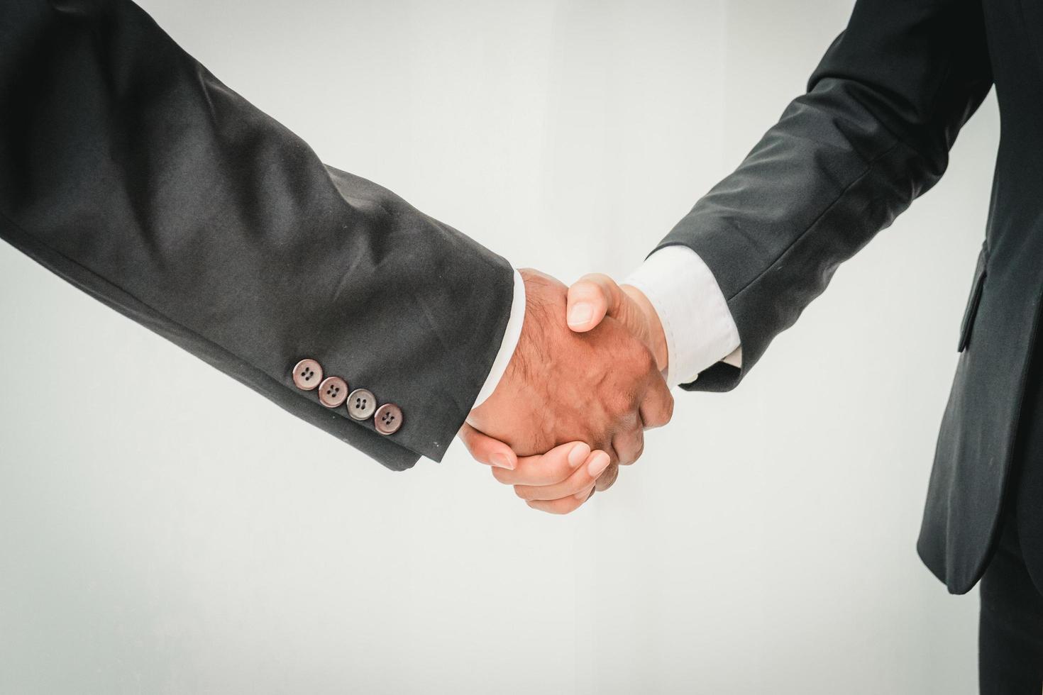 Business-Partnerschaft-Meeting-Konzept. Bild des Händedrucks von Geschäftsleuten. foto
