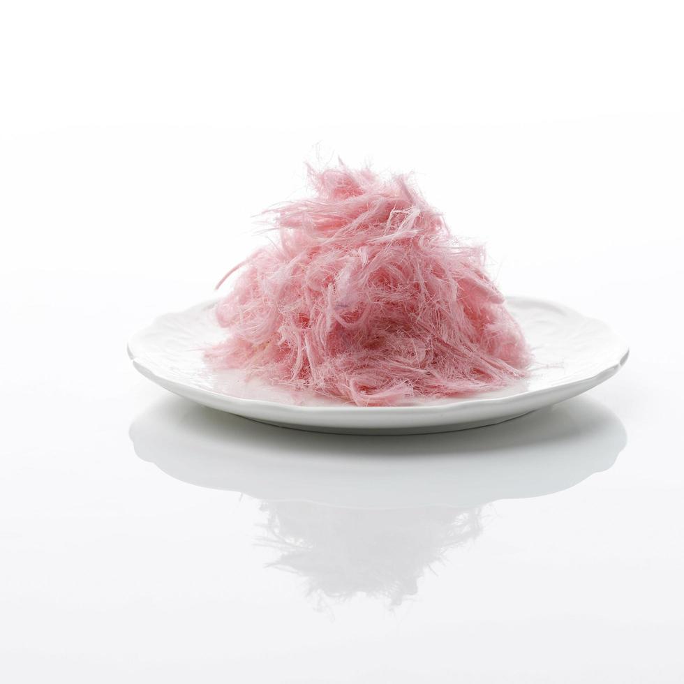 Rambut Nenek, traditionelle indonesische Zuckerwatte, normalerweise mit Cracker serviert. foto